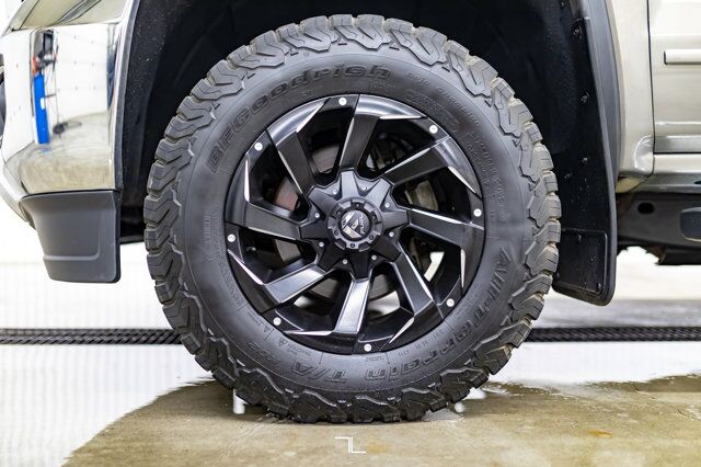 2017 GMC Sierra 2500HD 4x4 Crew Cab SLE Z71 BCam Fuel Wheels Red Deer AB