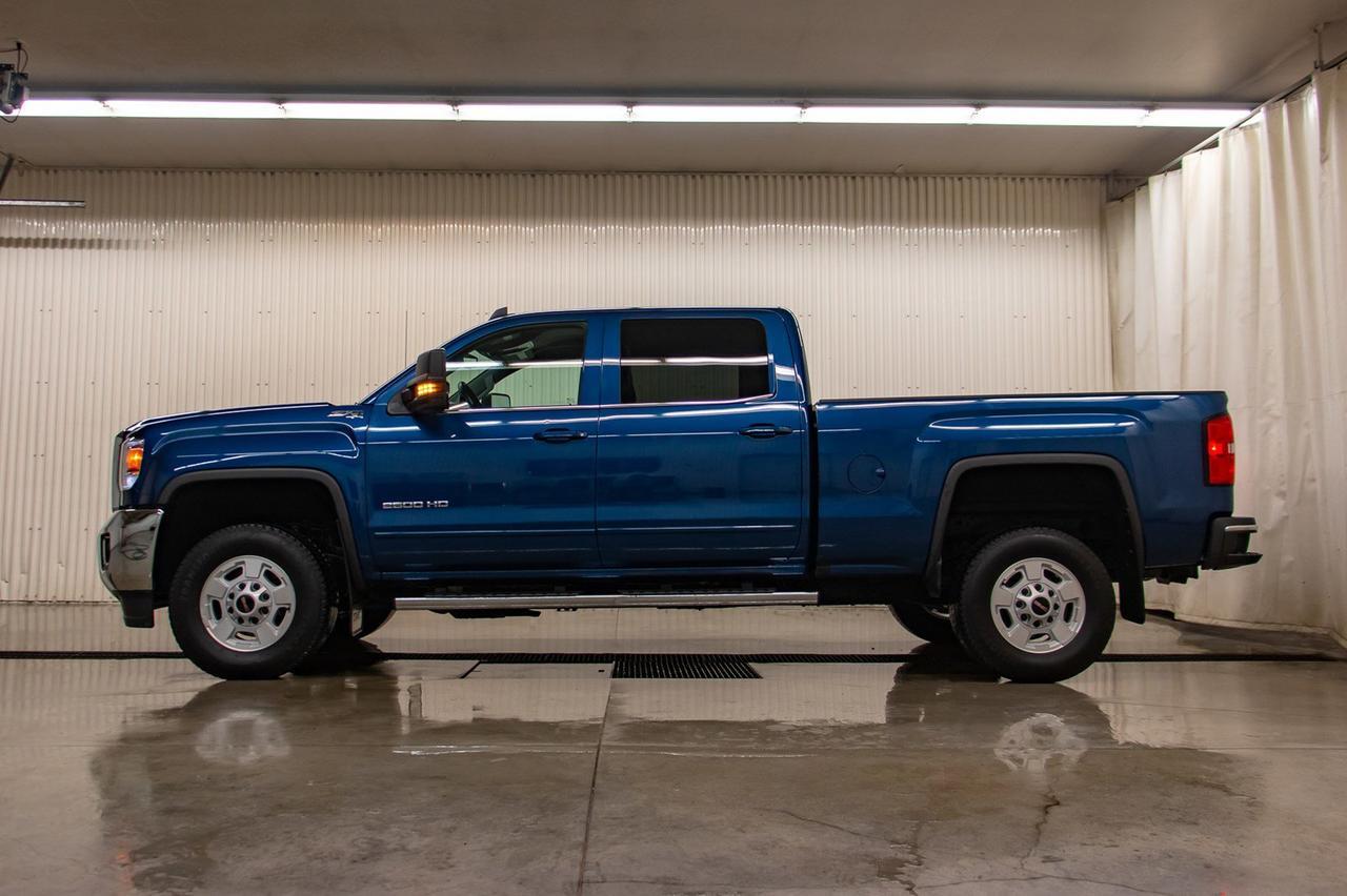 2017 GMC Sierra 2500HD 4x4 Crew Cab SLE Z71 Red Deer AB