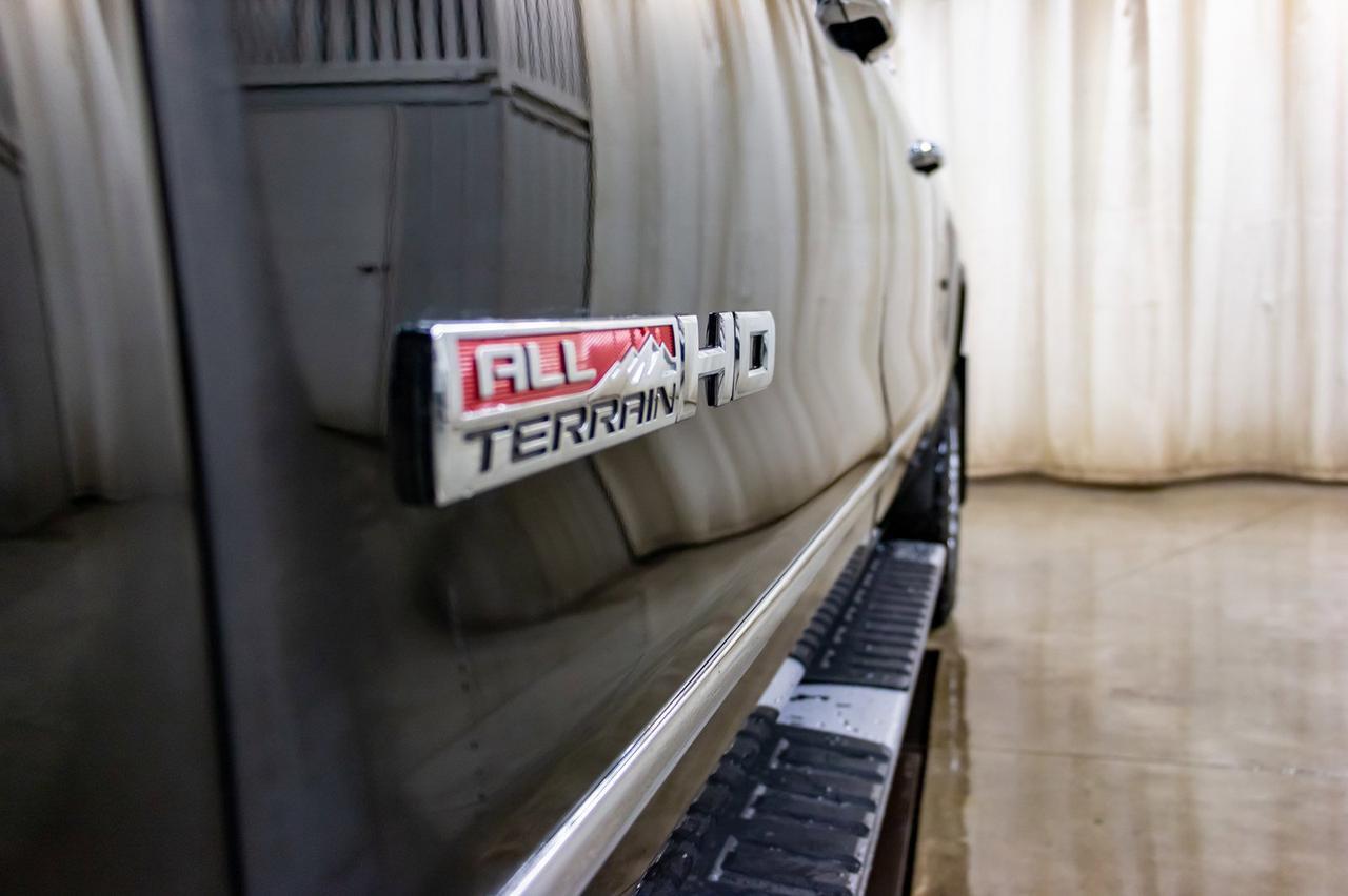 2017 GMC Sierra 2500HD 4x4 Crew Cab SLT All Terrain Diesel Red Deer AB