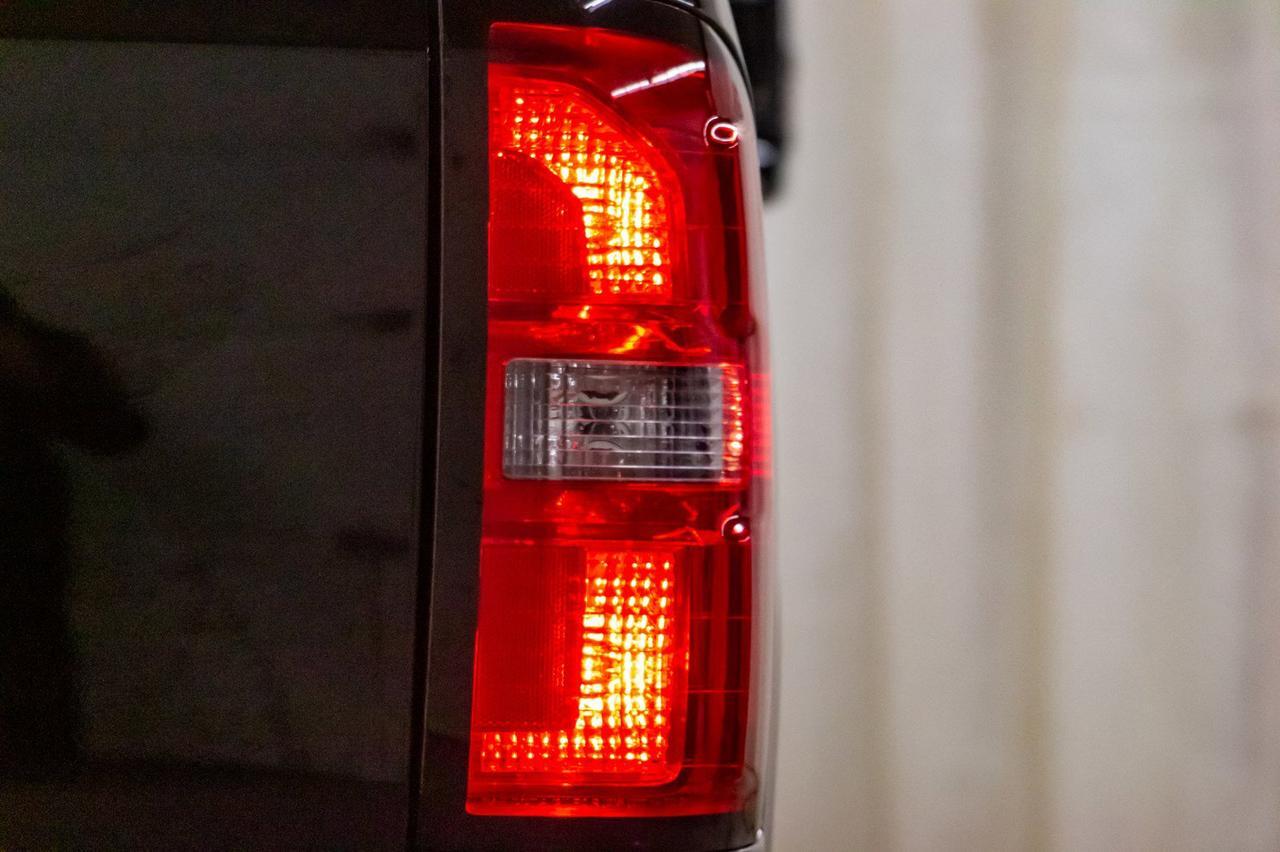 2017 GMC Sierra 2500HD 4x4 Crew Cab SLT All Terrain Diesel Red Deer AB