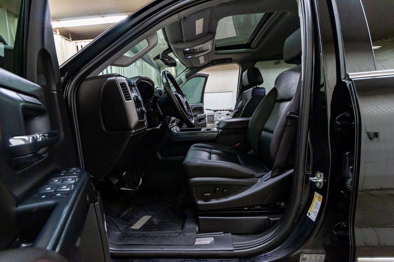 2017 GMC Sierra 2500HD 4x4 Crew Cab SLT All Terrain Diesel Red Deer AB