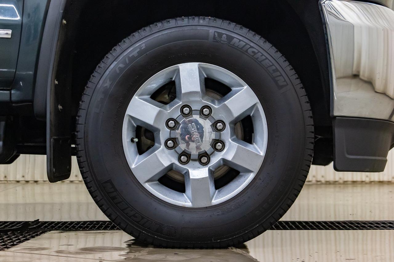 2017 GMC Sierra 2500HD 4x4 Crew Cab SLT Diesel Leather Roof BCam Red Deer AB