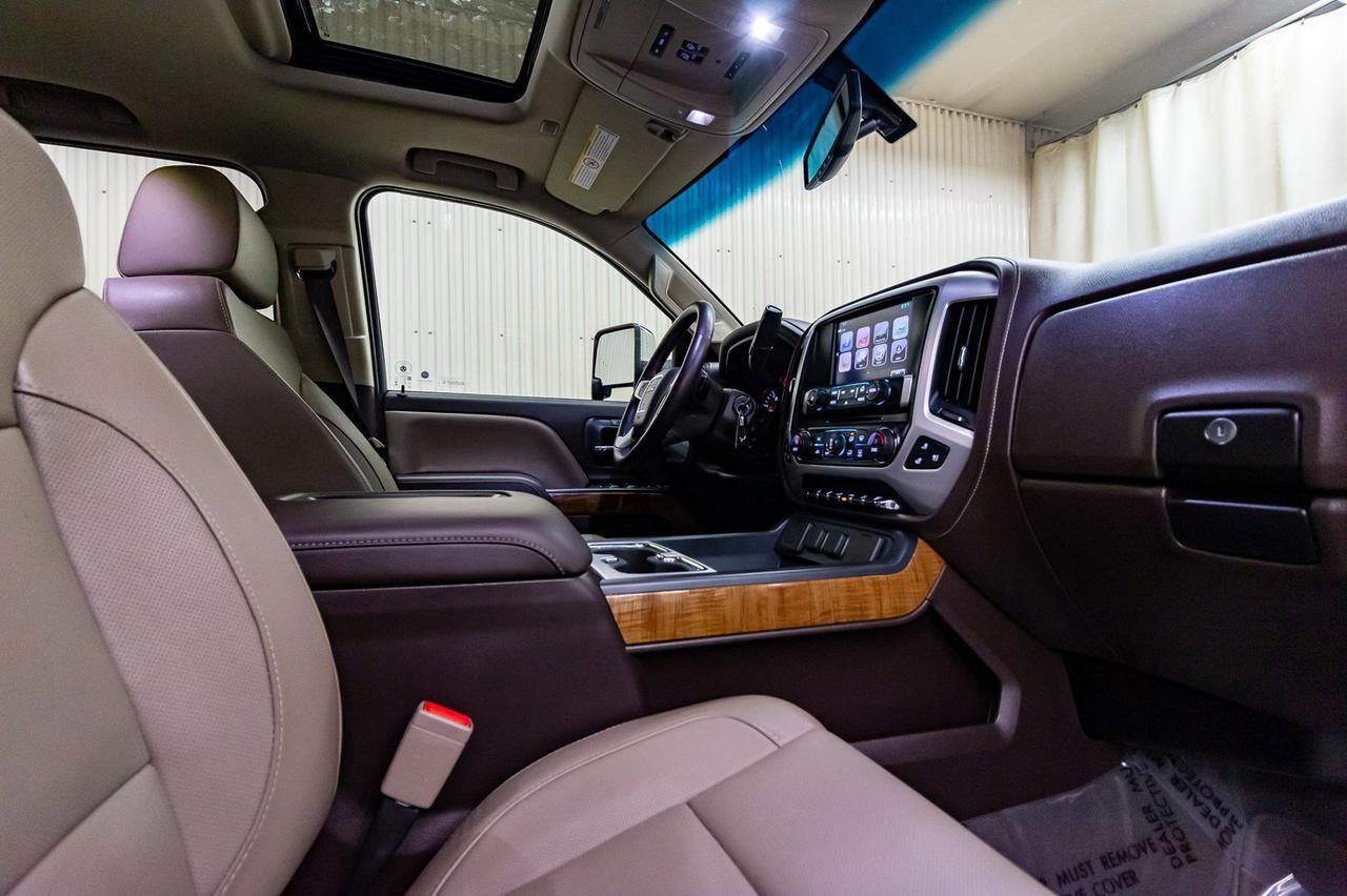 2017 GMC Sierra 2500HD 4x4 Crew Cab SLT Diesel Leather Roof BCam Red Deer AB