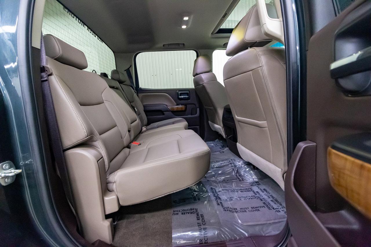 2017 GMC Sierra 2500HD 4x4 Crew Cab SLT Diesel Leather Roof BCam Red Deer AB