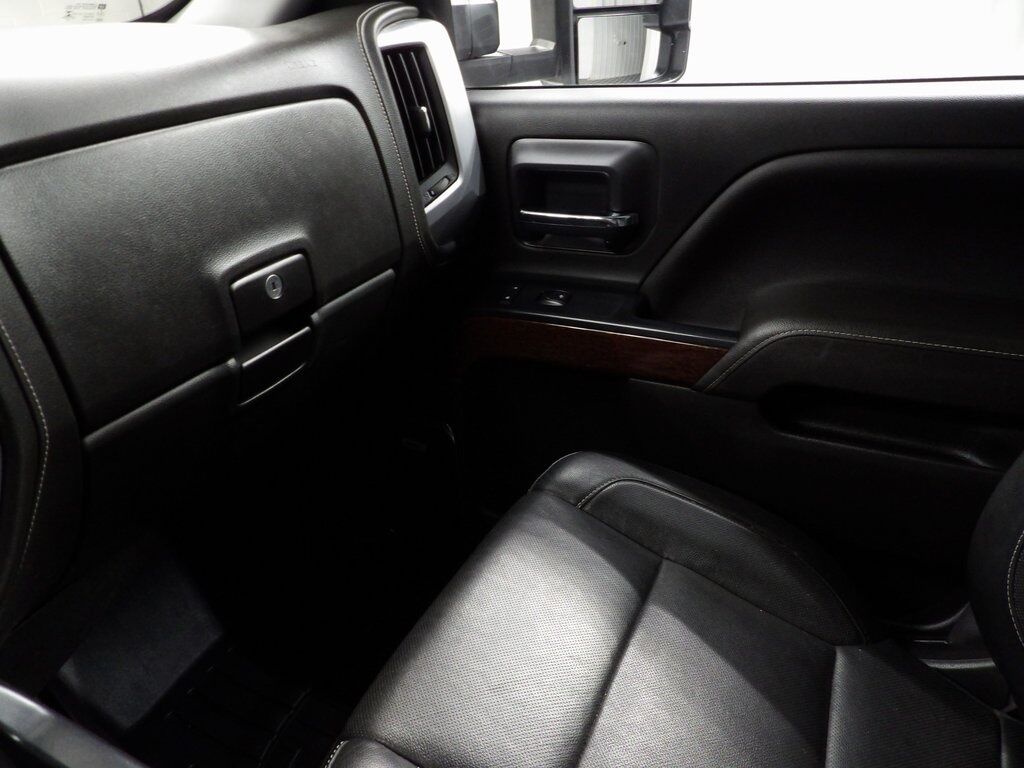 2017 GMC Sierra 2500HD 4x4 Crew Cab SLT Fond du Lac WI