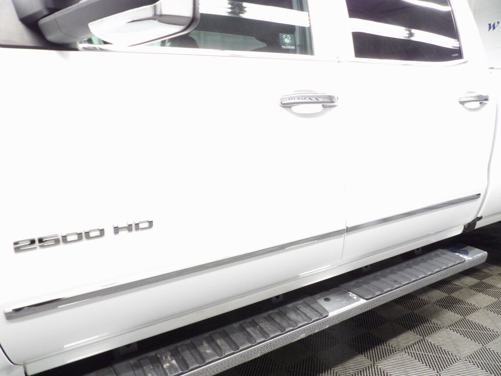 2017 GMC Sierra 2500HD 4x4 Crew Cab SLT Fond du Lac WI