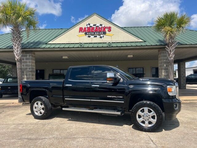 2017 GMC Sierra 2500HD Crew Cab 4WD Denali