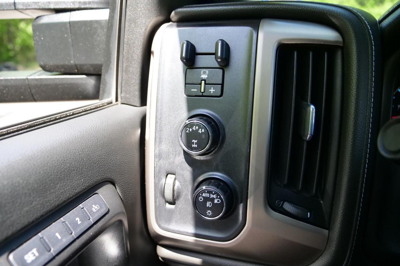 2017 GMC Sierra 2500HD Denali 4X4 / Turbo Diesel / Allison / Plus PKG! Lincolnton NC