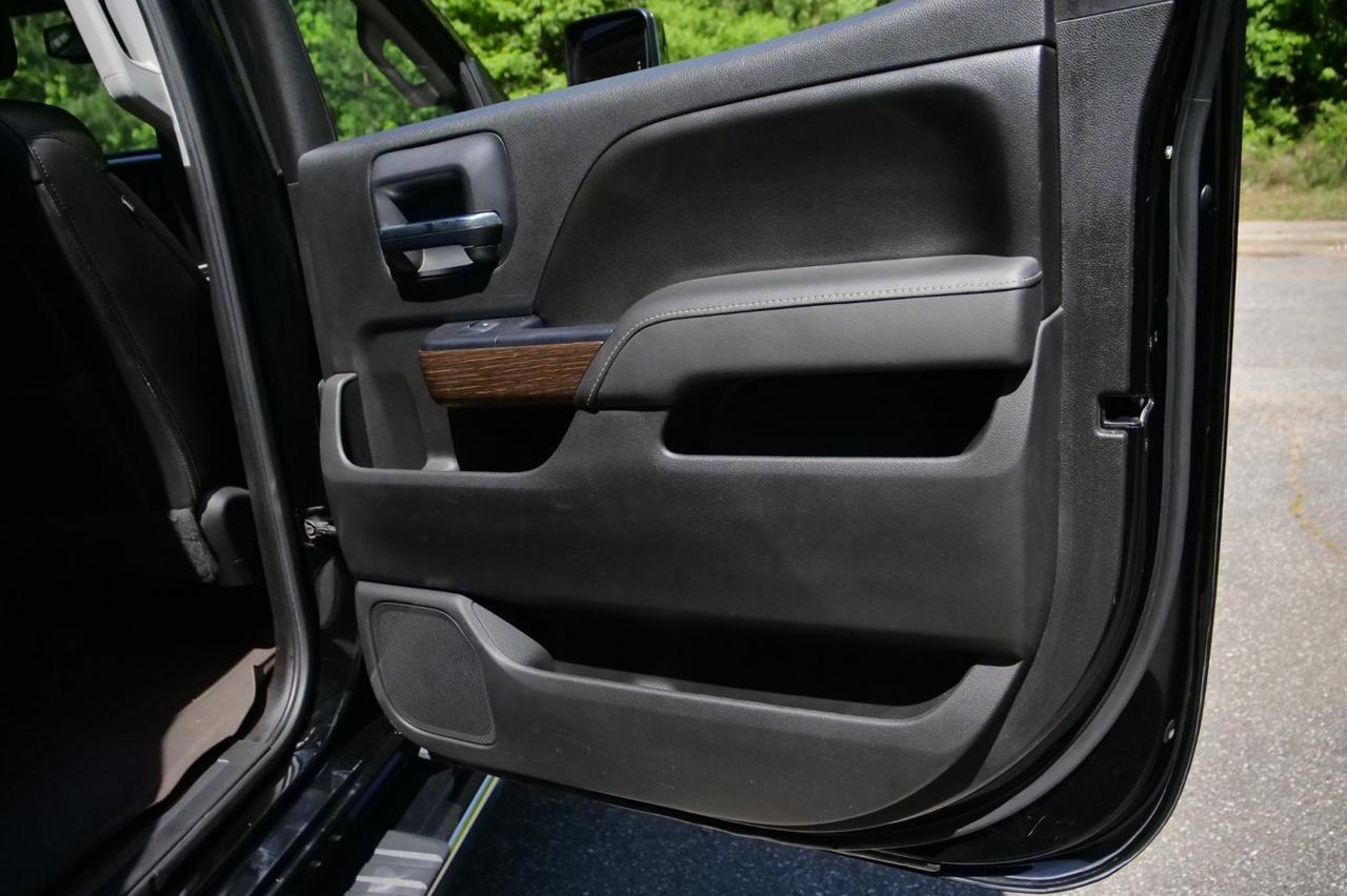 2017 GMC Sierra 2500HD Denali 4X4 / Turbo Diesel / Allison / Plus PKG! Lincolnton NC