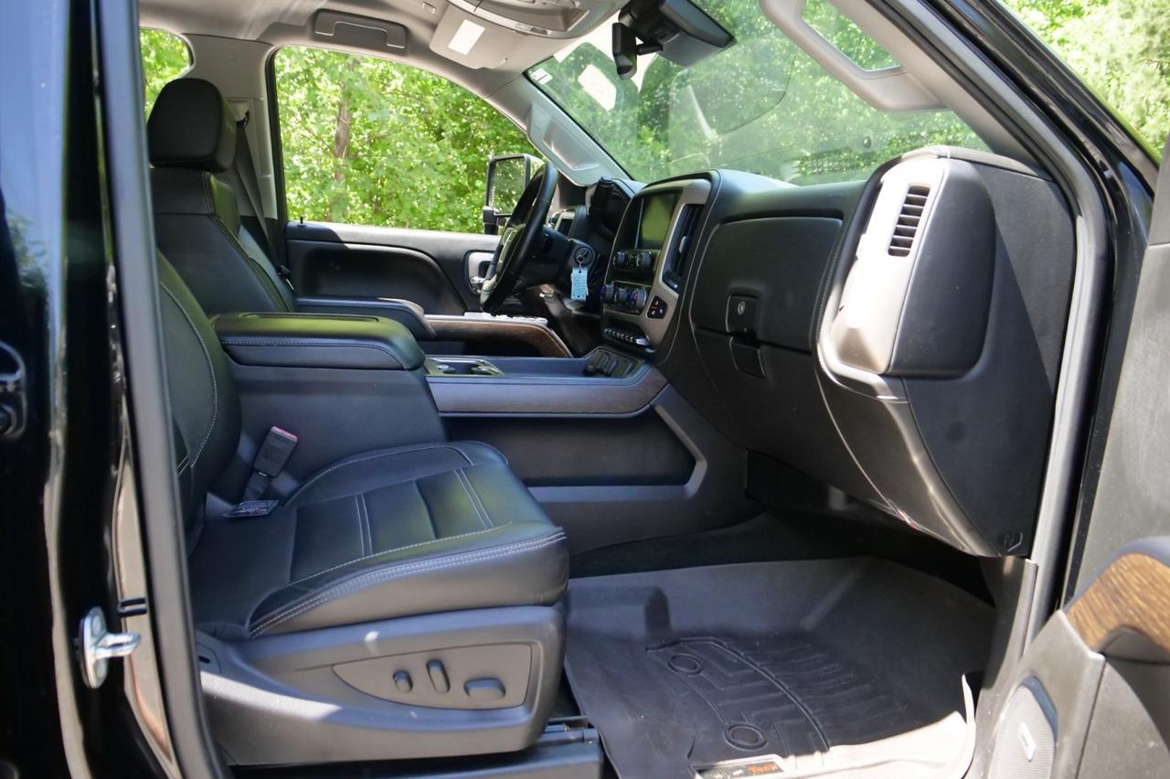 2017 GMC Sierra 2500HD Denali 4X4 / Turbo Diesel / Allison / Plus PKG! Lincolnton NC