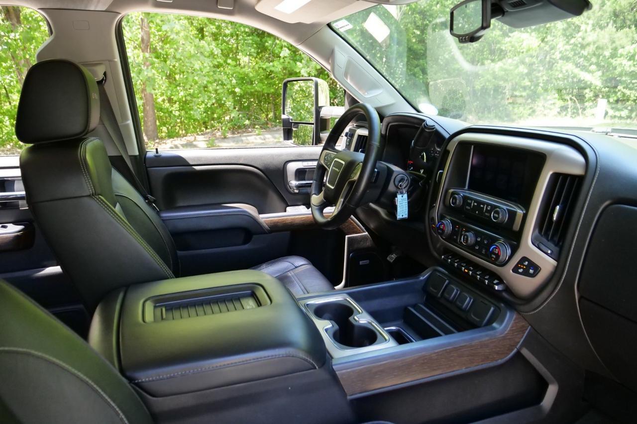 2017 GMC Sierra 2500HD Denali 4X4 / Turbo Diesel / Allison / Plus PKG! Lincolnton NC