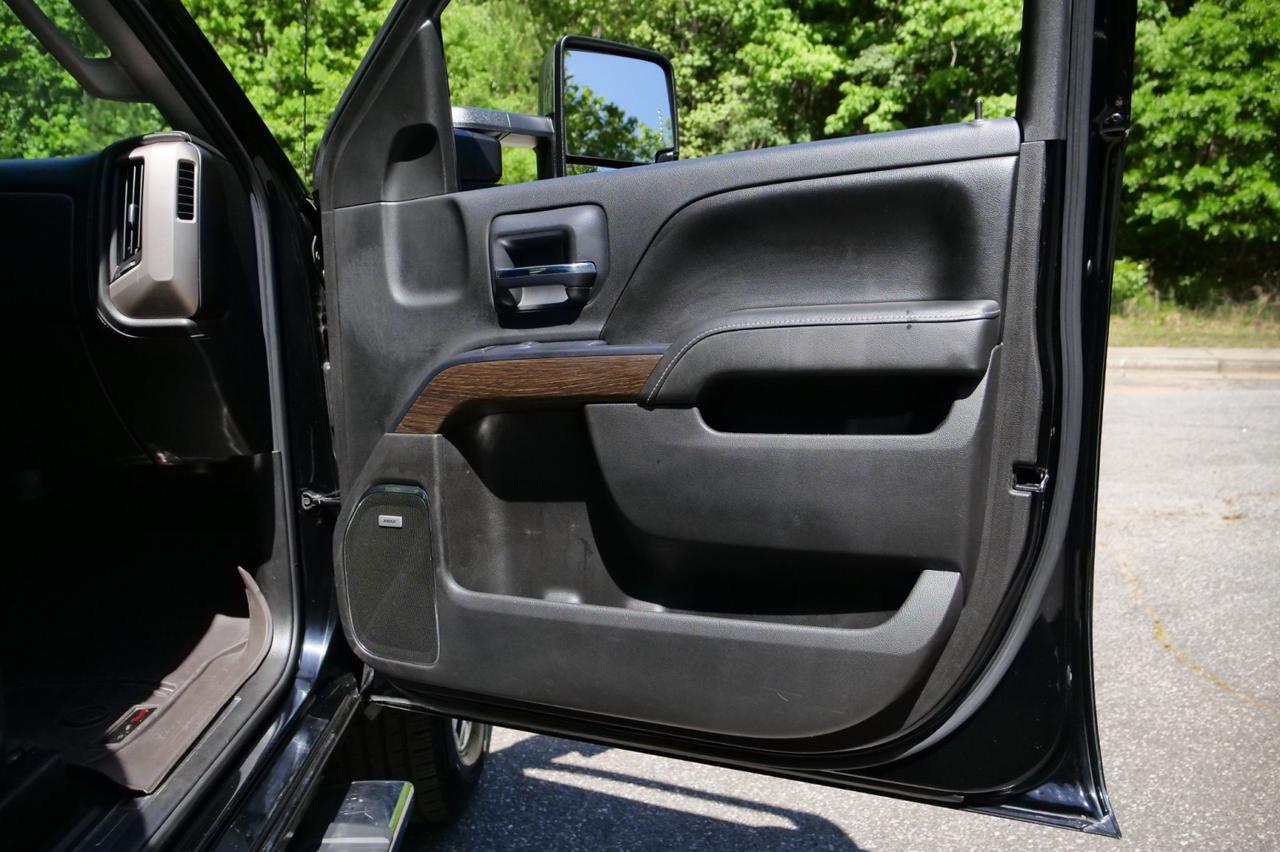 2017 GMC Sierra 2500HD Denali 4X4 / Turbo Diesel / Allison / Plus PKG! Lincolnton NC