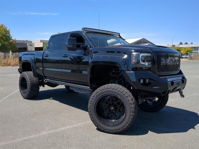 2017 GMC Sierra 2500HD Denali