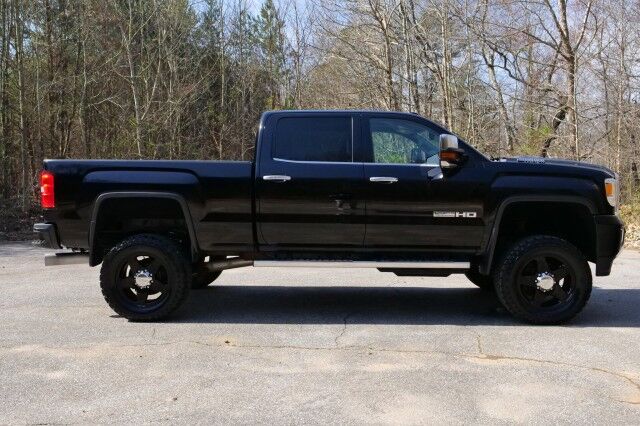 2017 GMC Sierra 2500HD SLT 4X4 / Duramax Diesel / Heated Seats! High Point NC