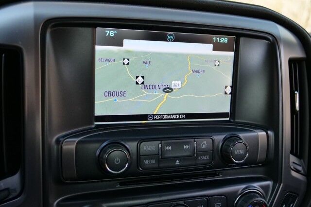 2017 GMC Sierra 2500HD SLT 4X4 / Duramax Diesel / Heated Seats! High Point NC