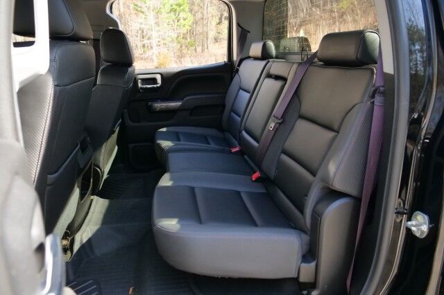 2017 GMC Sierra 2500HD SLT 4X4 / Duramax Diesel / Heated Seats! High Point NC