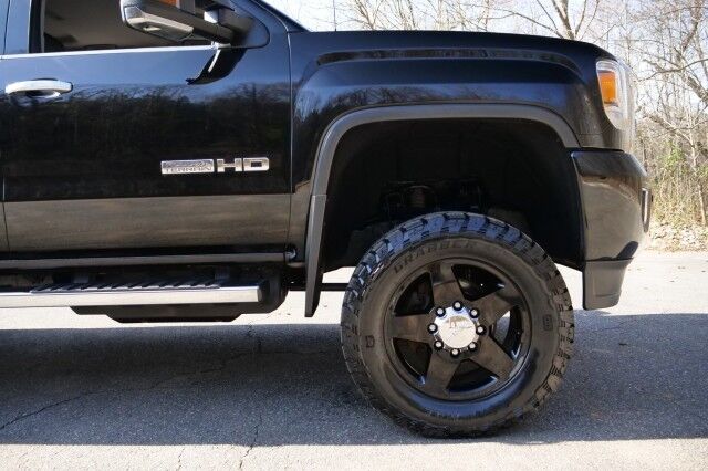 2017 GMC Sierra 2500HD SLT 4X4 / Duramax Diesel / Heated Seats! High Point NC