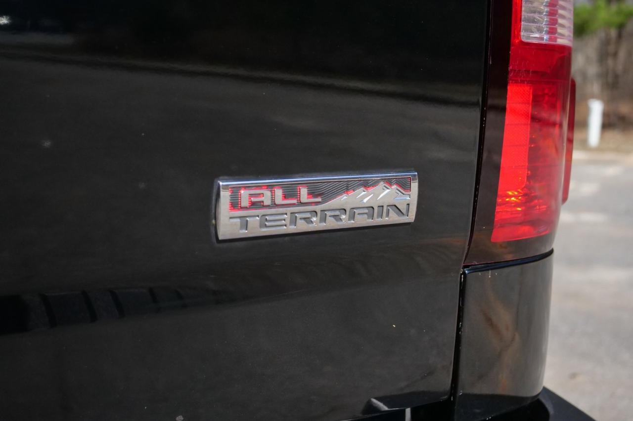 2017 GMC Sierra 2500HD SLT 4X4 / Duramax Diesel / Heated Seats! Lincolnton NC