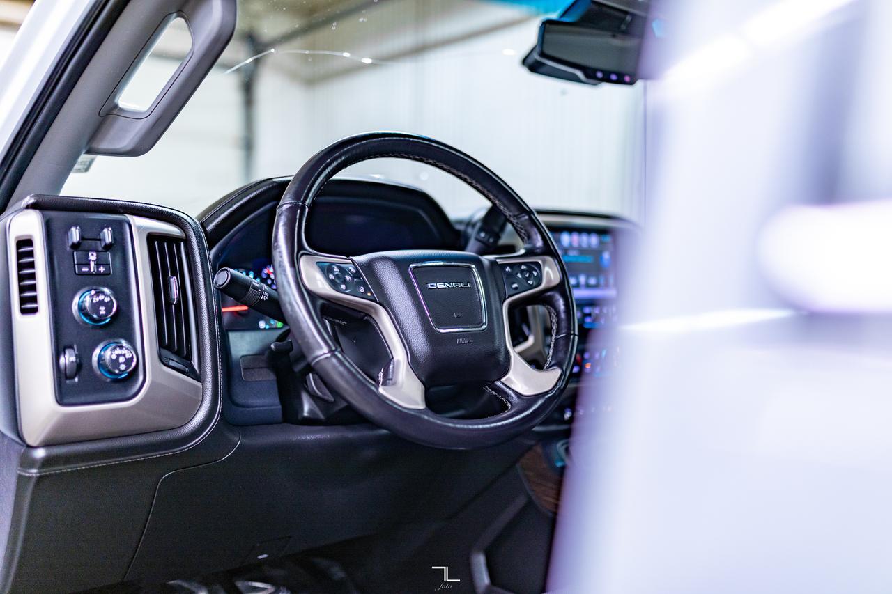 2017 GMC Sierra 3500 4x4 Crew Cab Denali HD Diesel Leather Roof Nav Red Deer AB