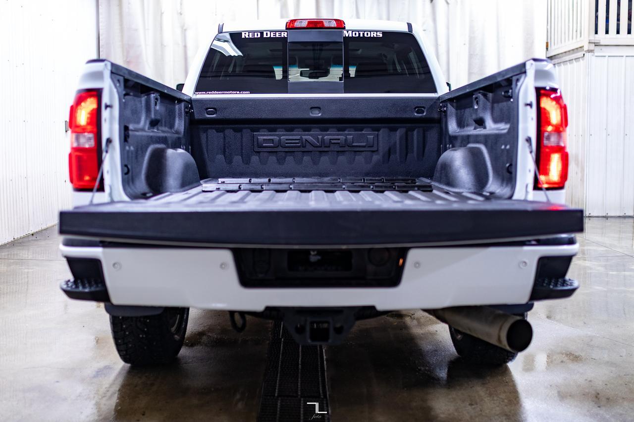 2017 GMC Sierra 3500 4x4 Crew Cab Denali HD Diesel Leather Roof Nav Red Deer AB