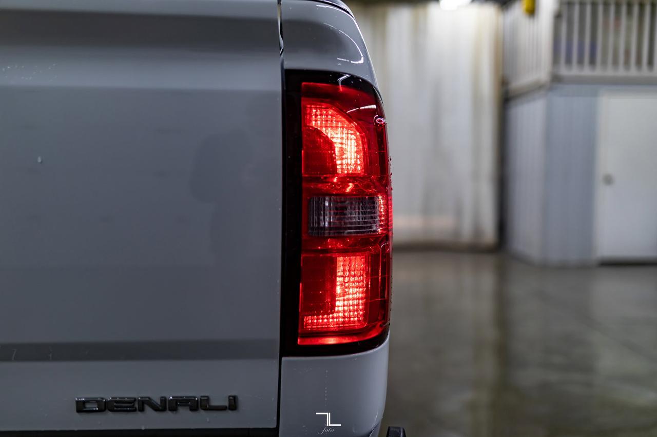 2017 GMC Sierra 3500 4x4 Crew Cab Denali HD Diesel Leather Roof Nav Red Deer AB