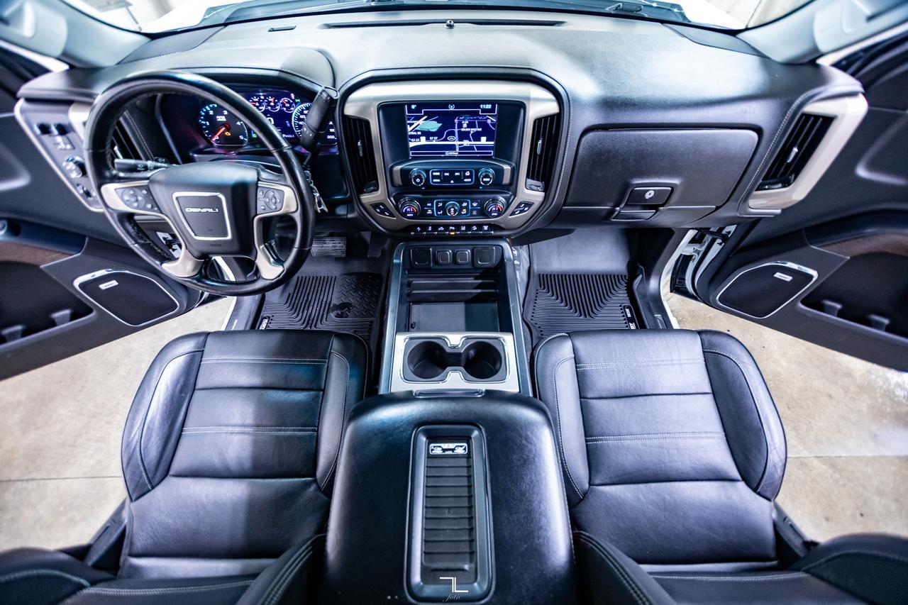 2017 GMC Sierra 3500 4x4 Crew Cab Denali HD Diesel Leather Roof Nav Red Deer AB