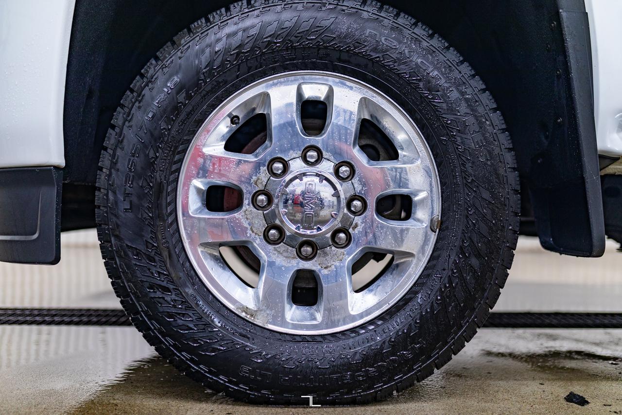 2017 GMC Sierra 3500 4x4 Crew Cab Denali HD Diesel Leather Roof Nav Red Deer AB