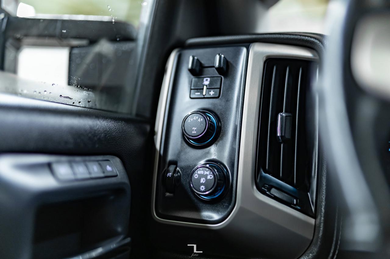 2017 GMC Sierra 3500 4x4 Crew Cab Denali HD Diesel Leather Roof Nav Red Deer AB