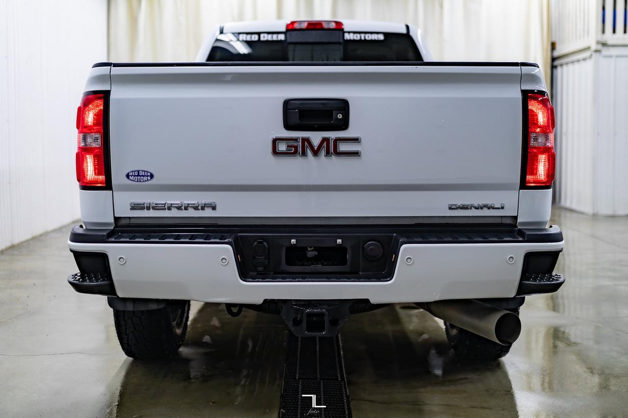2017 GMC Sierra 3500 4x4 Crew Cab Denali HD Diesel Leather Roof Nav Red Deer AB