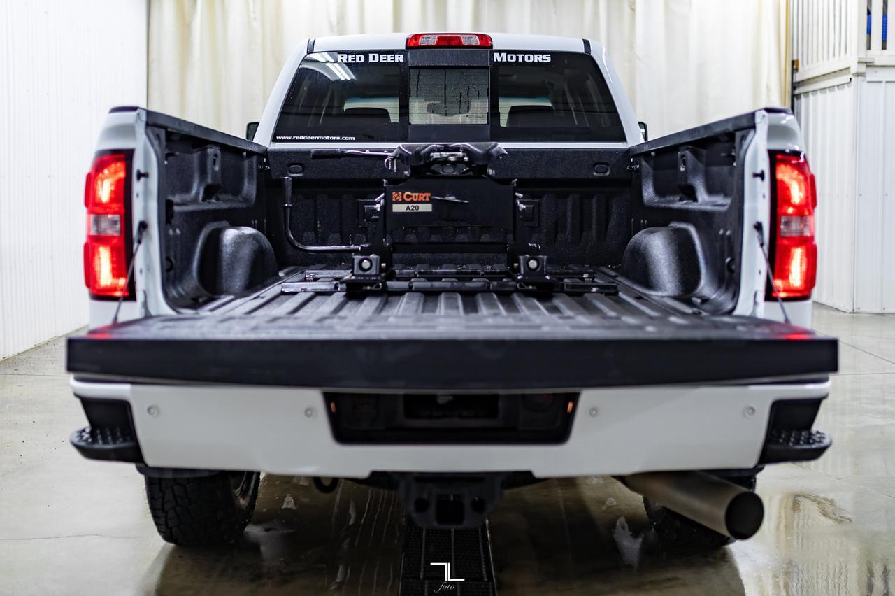 2017 GMC Sierra 3500 4x4 Crew Cab Denali HD Diesel Leather Roof Nav Red Deer AB