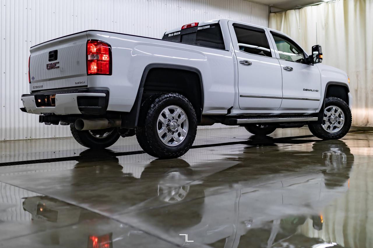 2017 GMC Sierra 3500 4x4 Crew Cab Denali HD Diesel Leather Roof Nav Red Deer AB