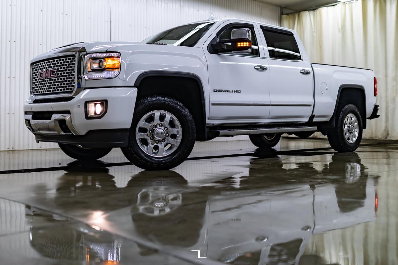 2017 GMC Sierra 3500 4x4 Crew Cab Denali HD Diesel Leather Roof Nav Red Deer AB