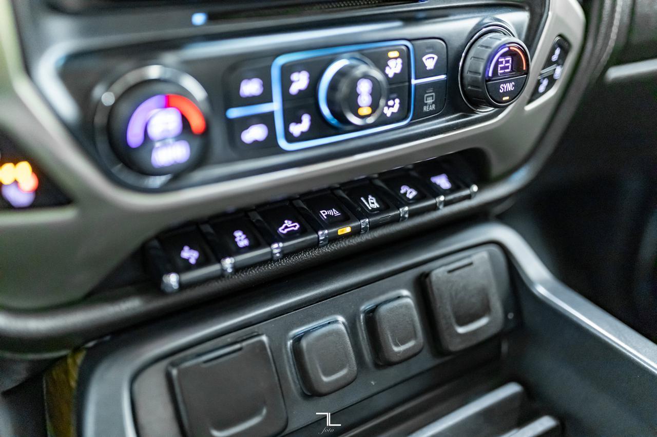 2017 GMC Sierra 3500 4x4 Crew Cab Denali HD Diesel Leather Roof Nav Red Deer AB