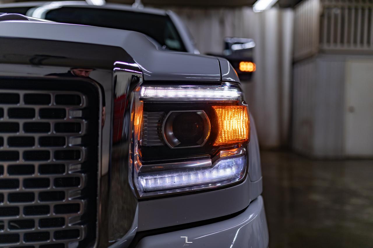 2017 GMC Sierra 3500 4x4 Crew Cab Denali HD Diesel Leather Roof Nav Red Deer AB