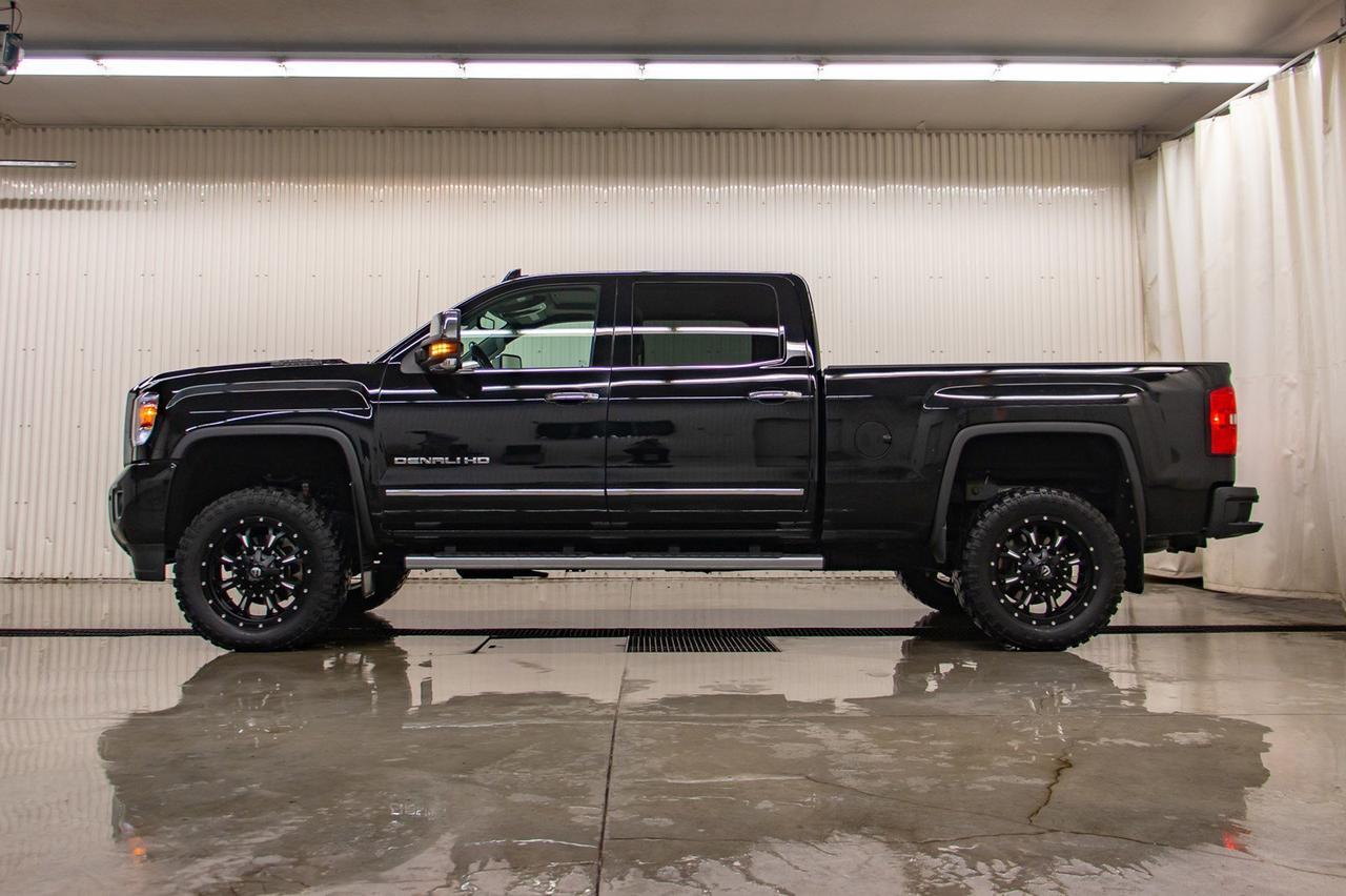 2017 GMC Sierra 3500HD 4x4 Crew Cab Denali Diesel Leather Roof Nav Red Deer AB
