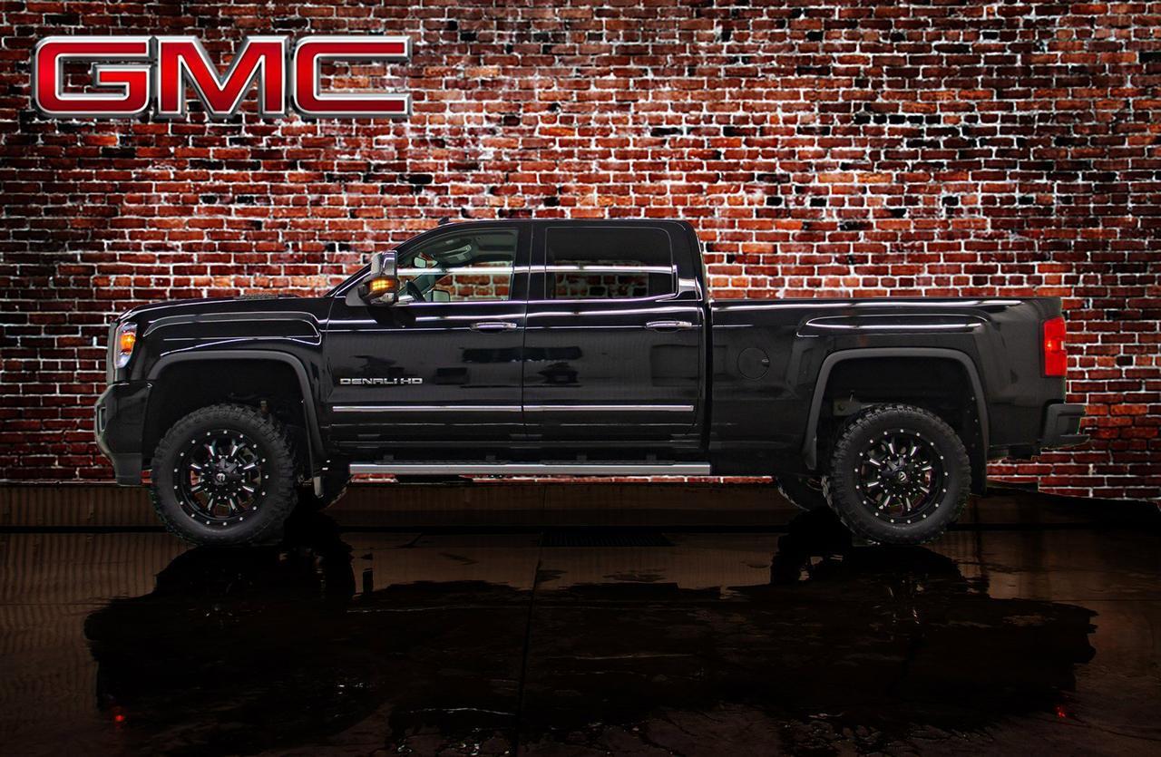 2017 GMC Sierra 3500HD 4x4 Crew Cab Denali Diesel Leather Roof Nav