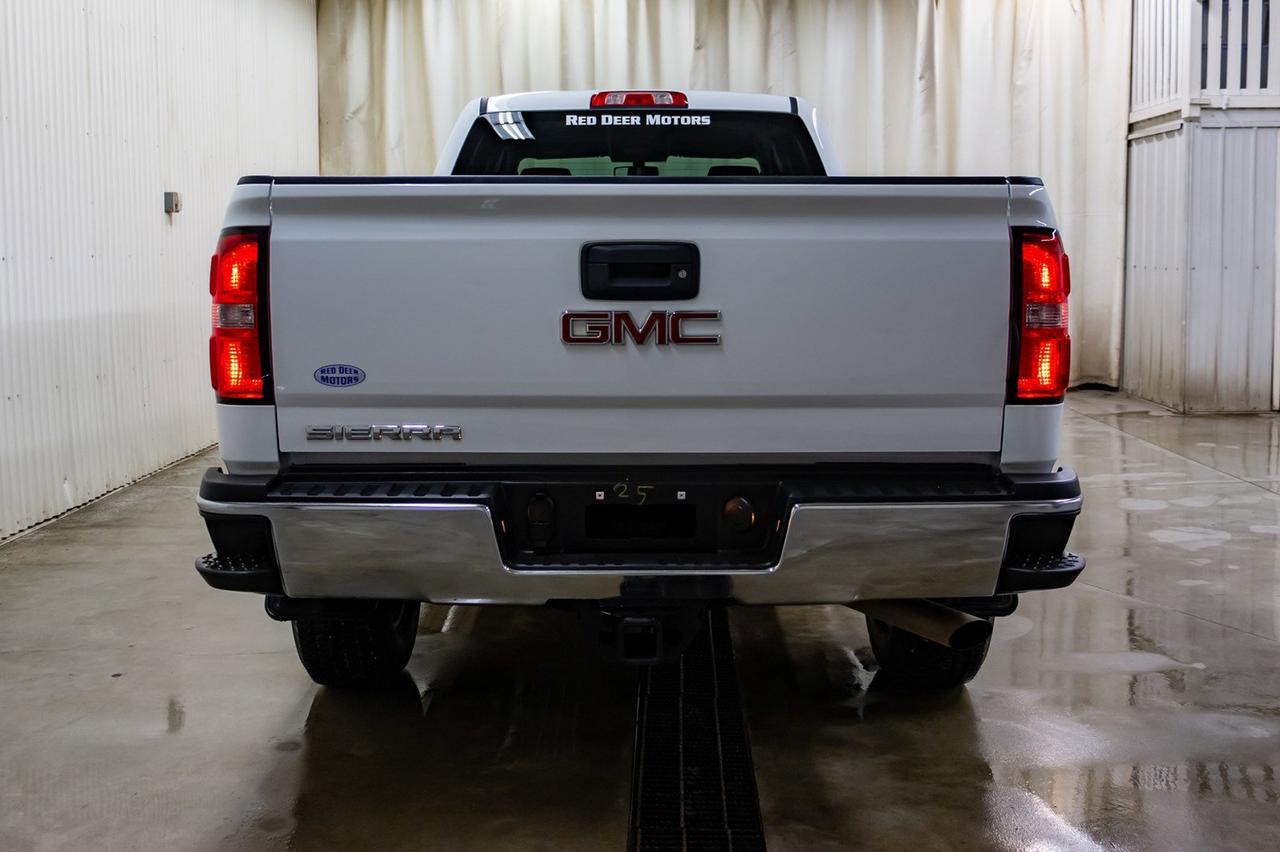 2017 GMC Sierra 3500HD 4x4 Crew Cab SLE Longbox BCam Red Deer AB