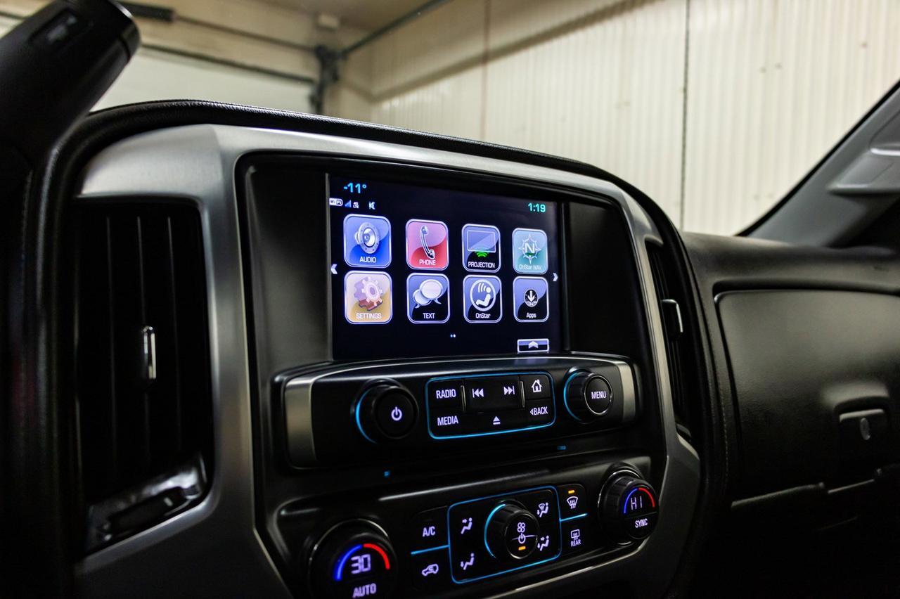 2017 GMC Sierra 3500HD 4x4 Crew Cab SLE Longbox BCam Red Deer AB