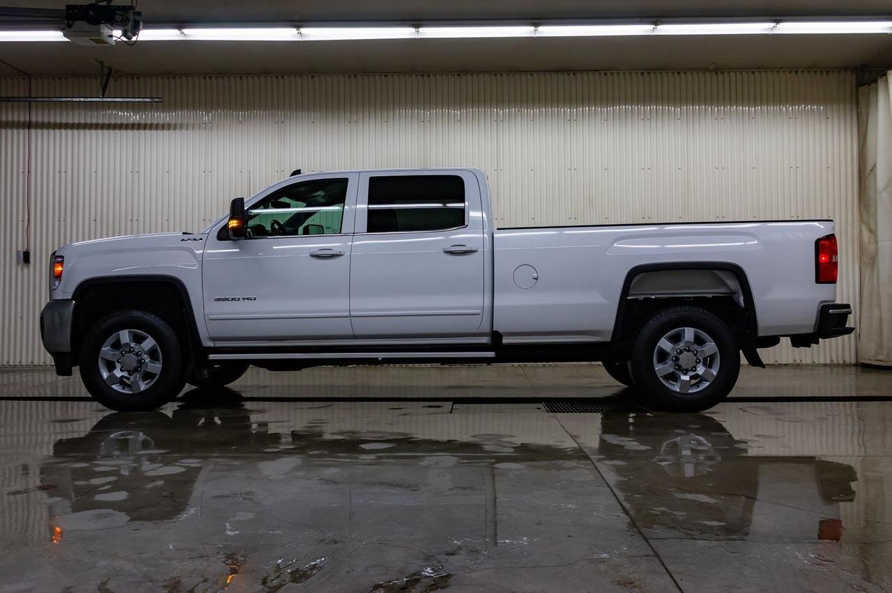 2017 GMC Sierra 3500HD 4x4 Crew Cab SLE Longbox BCam Red Deer AB