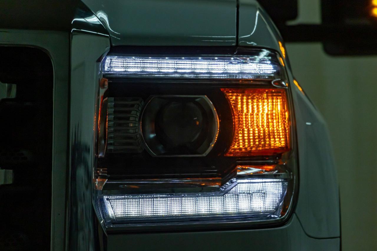 2017 GMC Sierra 3500HD 4x4 Crew Cab SLE Longbox BCam Red Deer AB