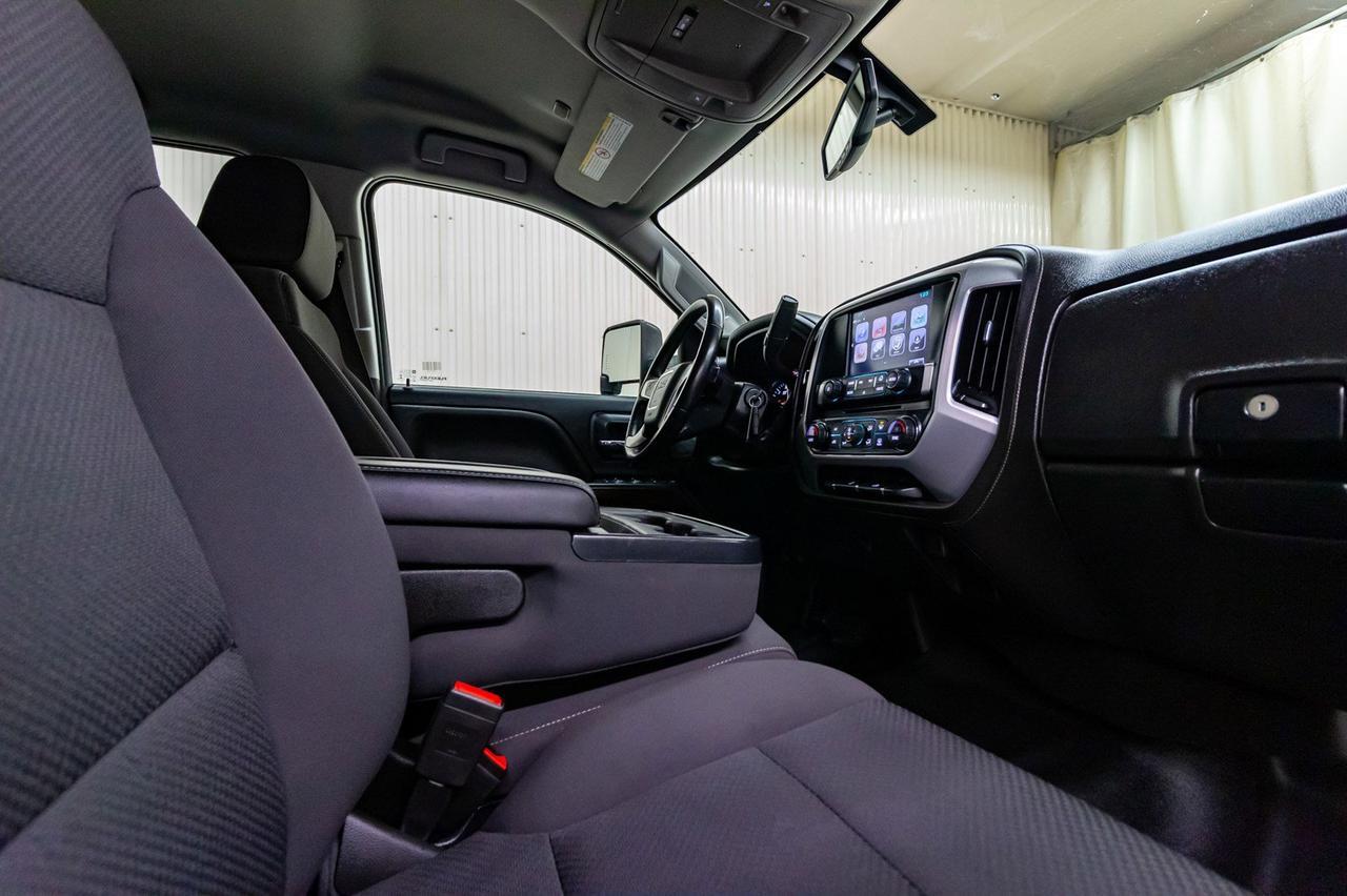 2017 GMC Sierra 3500HD 4x4 Crew Cab SLE Longbox BCam Red Deer AB