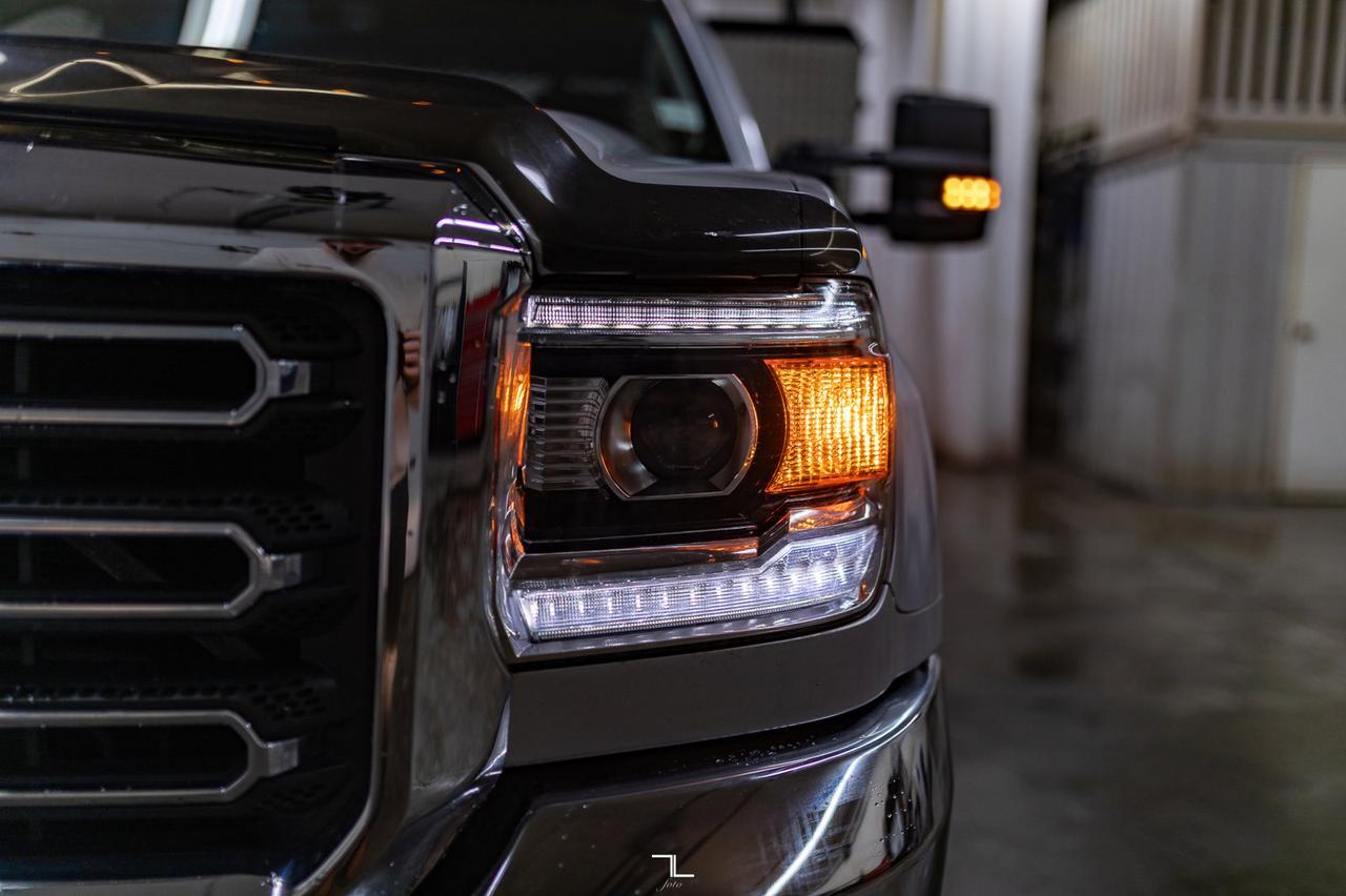 2017 GMC Sierra 3500HD 4x4 Reg Cab SLE Dually Deck Cabinets Red Deer AB