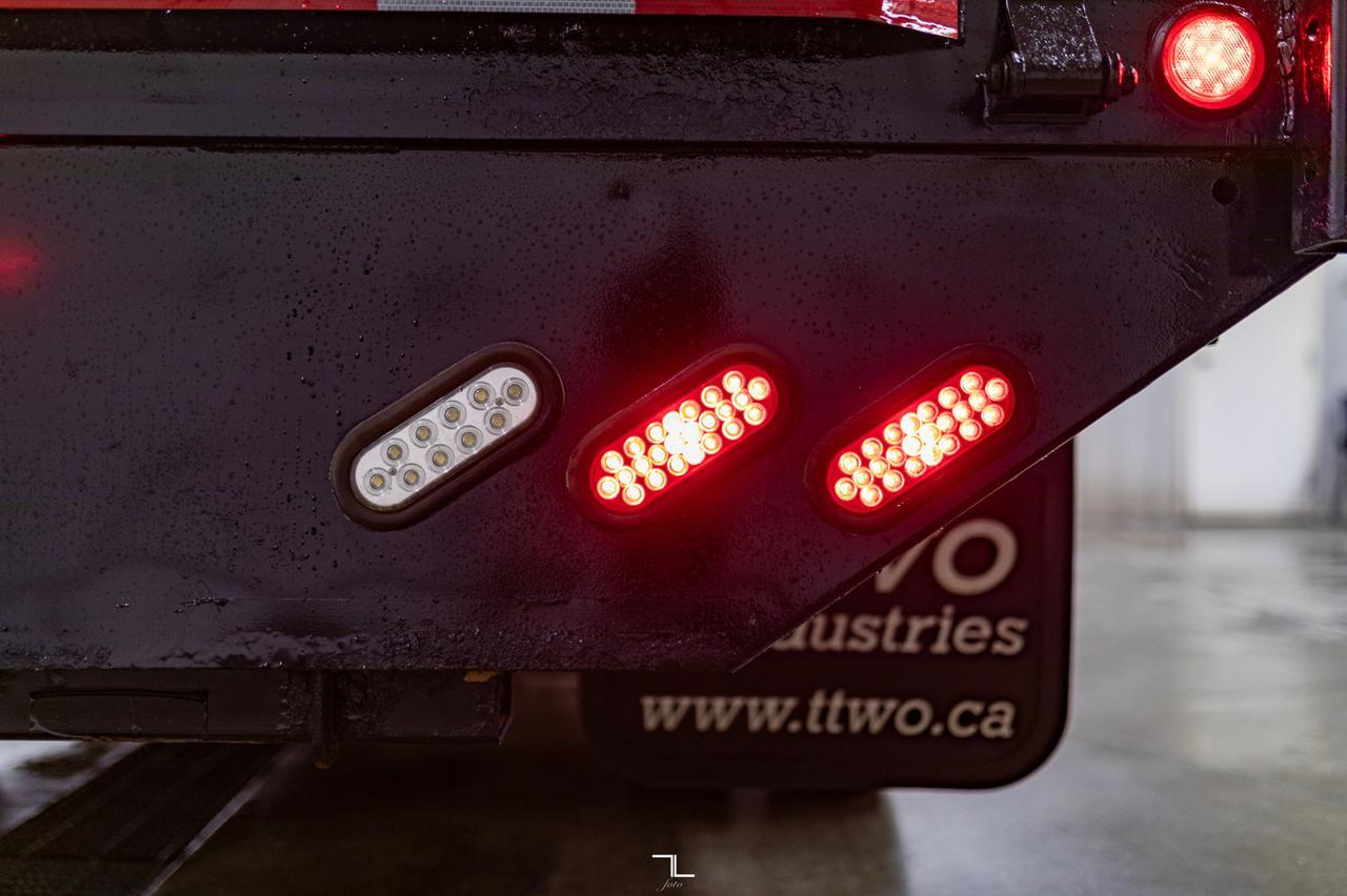 2017 GMC Sierra 3500HD 4x4 Reg Cab SLE Dually Deck Cabinets Red Deer AB