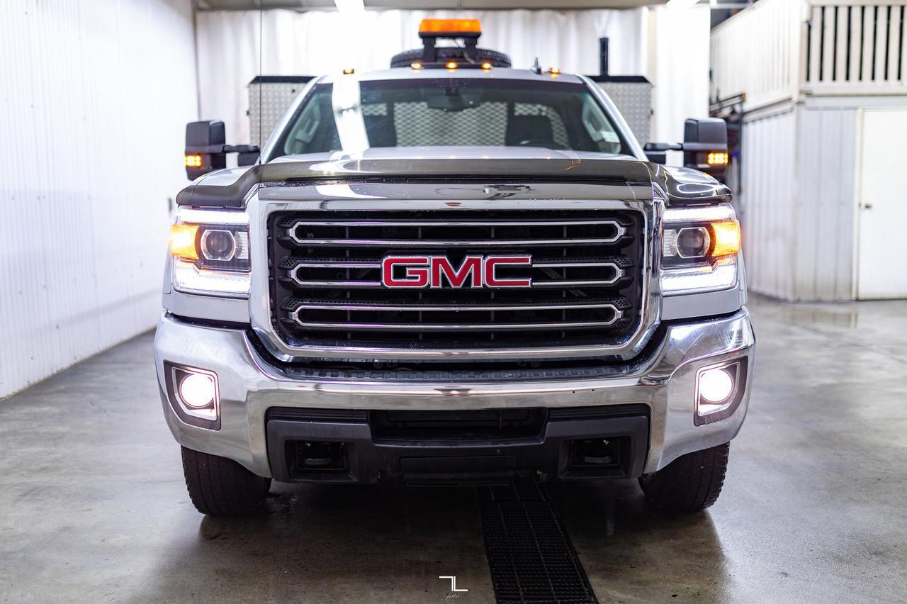 2017 GMC Sierra 3500HD 4x4 Reg Cab SLE Dually Deck Cabinets Red Deer AB