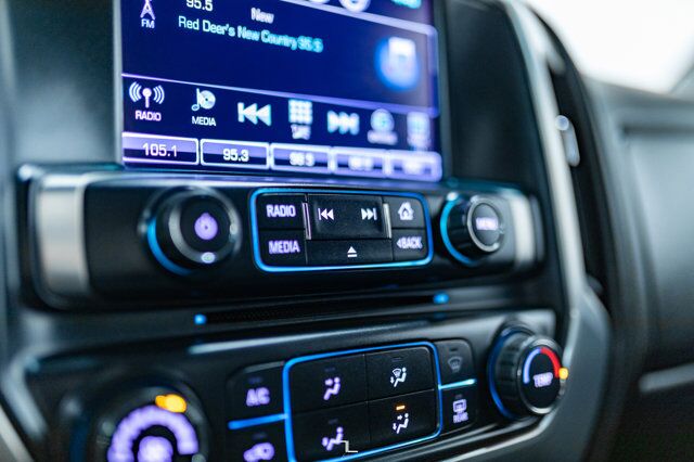 2017 GMC Sierra 3500HD 4x4 Reg Cab SLE Dually Deck Cabinets Red Deer AB