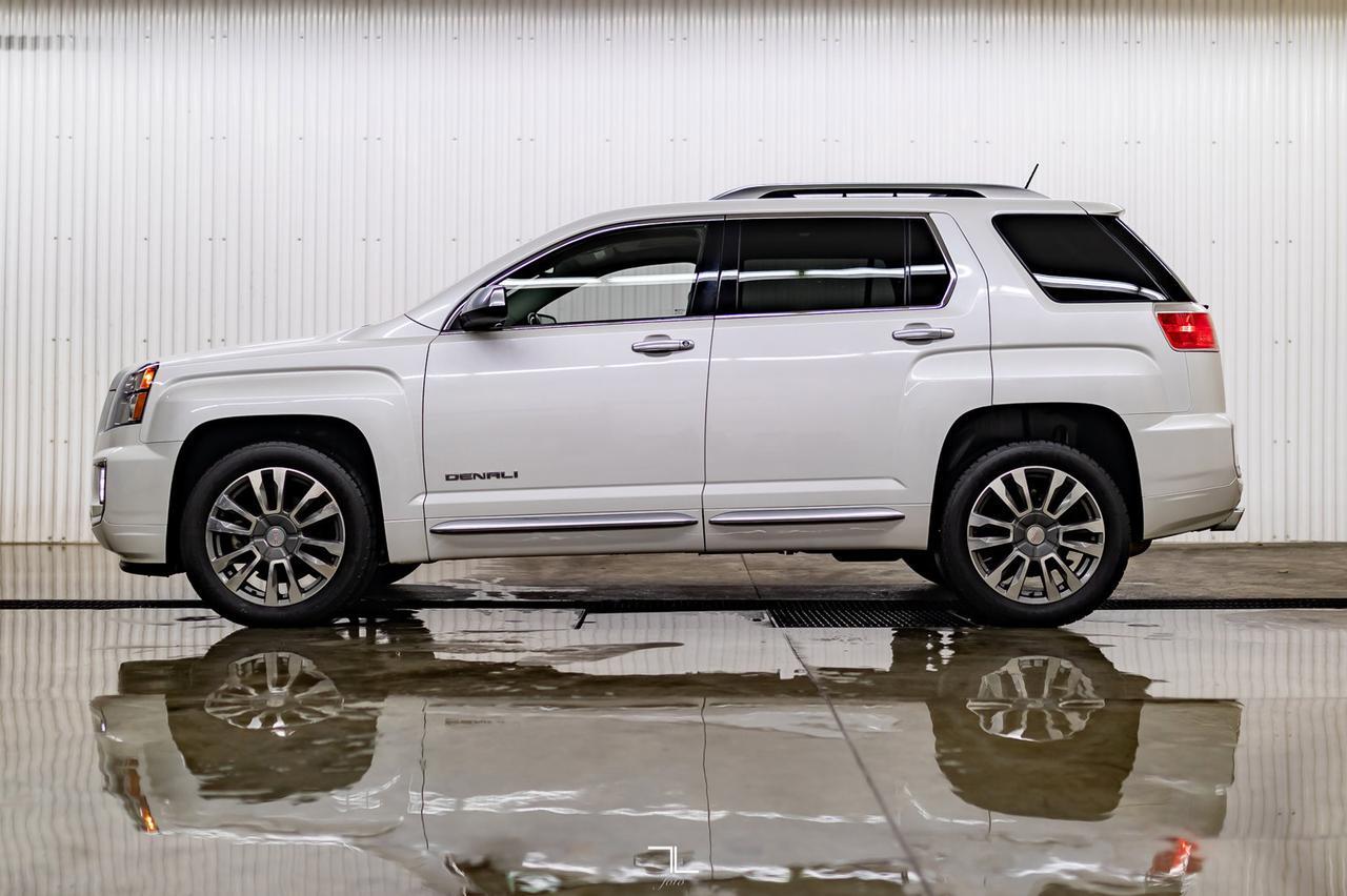 2017 GMC Terrain AWD Denali Leather Roof Nav BCam Red Deer AB