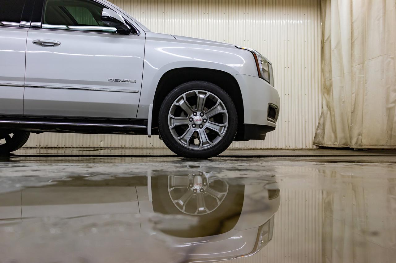 2017 GMC Yukon AWD Denali 3rd Row Leather Roof Nav Red Deer AB