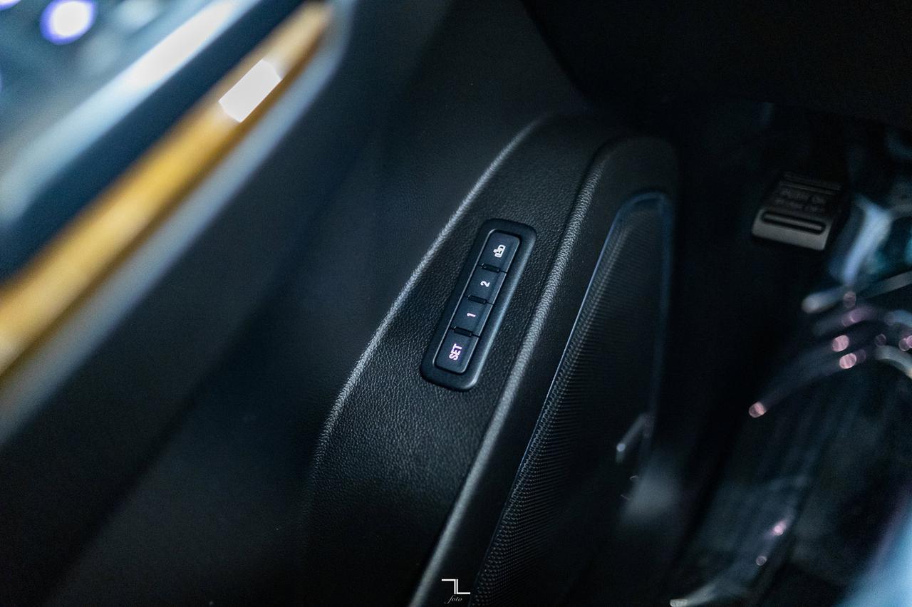 2017 GMC Yukon AWD Denali Leather Roof Nav BCam Red Deer AB