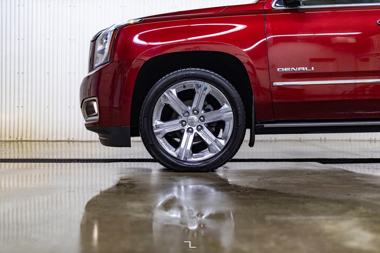 2017 GMC Yukon AWD Denali Leather Roof Nav BCam Red Deer AB