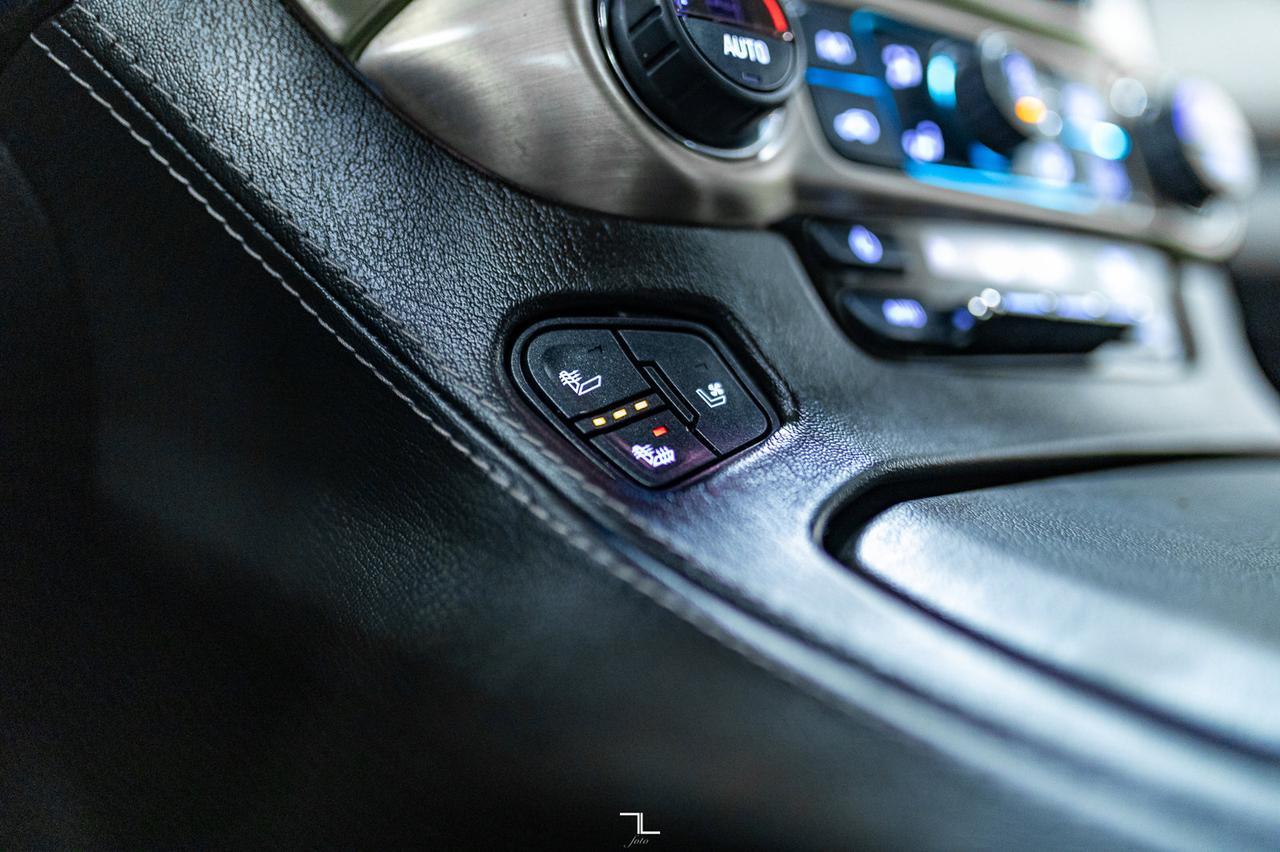 2017 GMC Yukon AWD Denali Leather Roof Nav BCam Red Deer AB